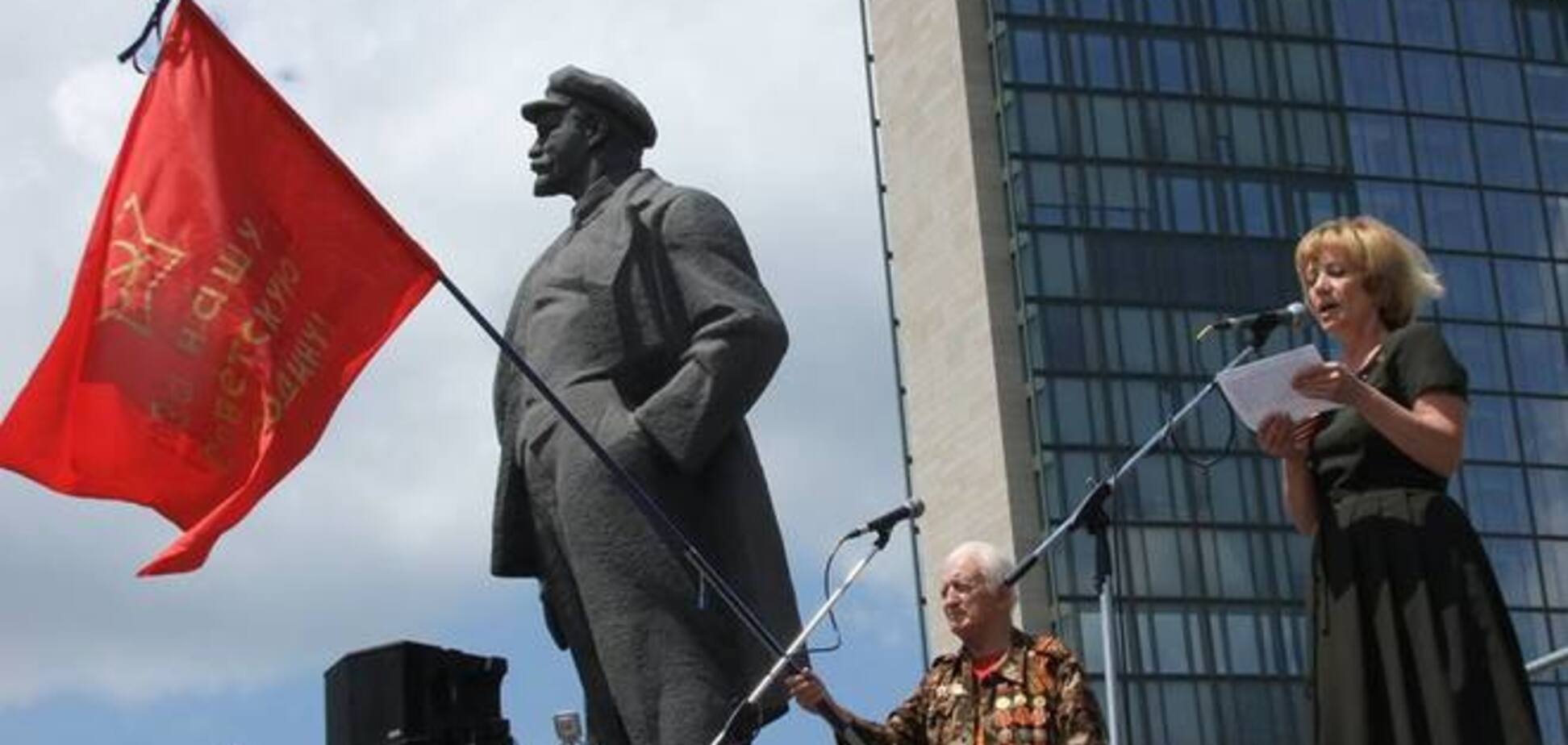 В Донецке митинговали сторонники 'ДНР': требовали 'мира', но клялись воевать до последнего