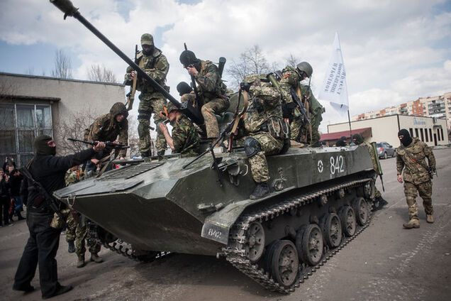 СМИ Кремля публикуют объявления террористов из 'ДНР' о наборе танкистов