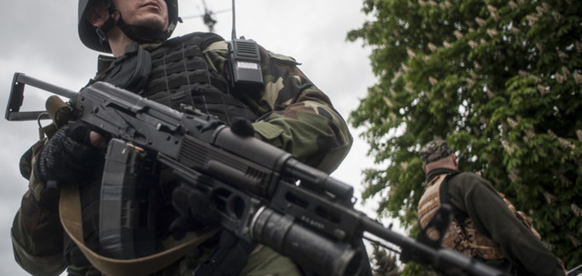 Террористы атаковали отдел погранслужбы 'Беловодск': идет бой