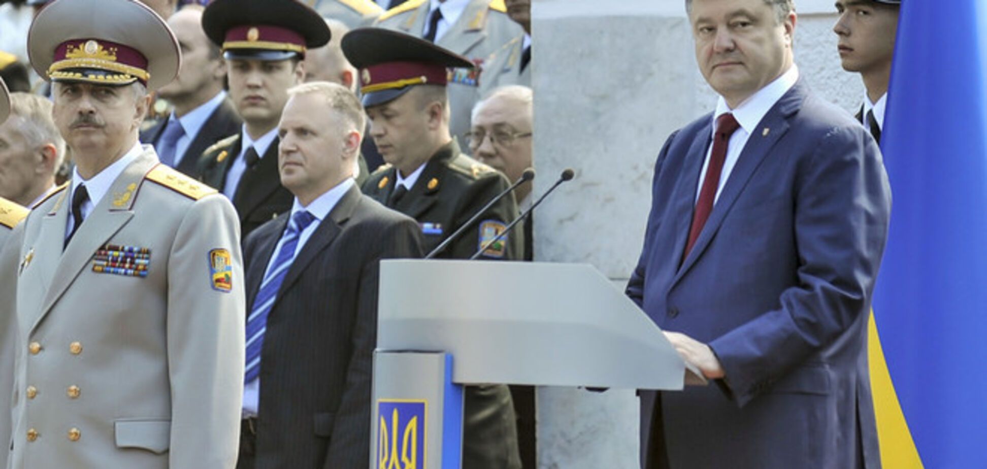 Порошенко: вопрос войны снова стал реальностью в Украине