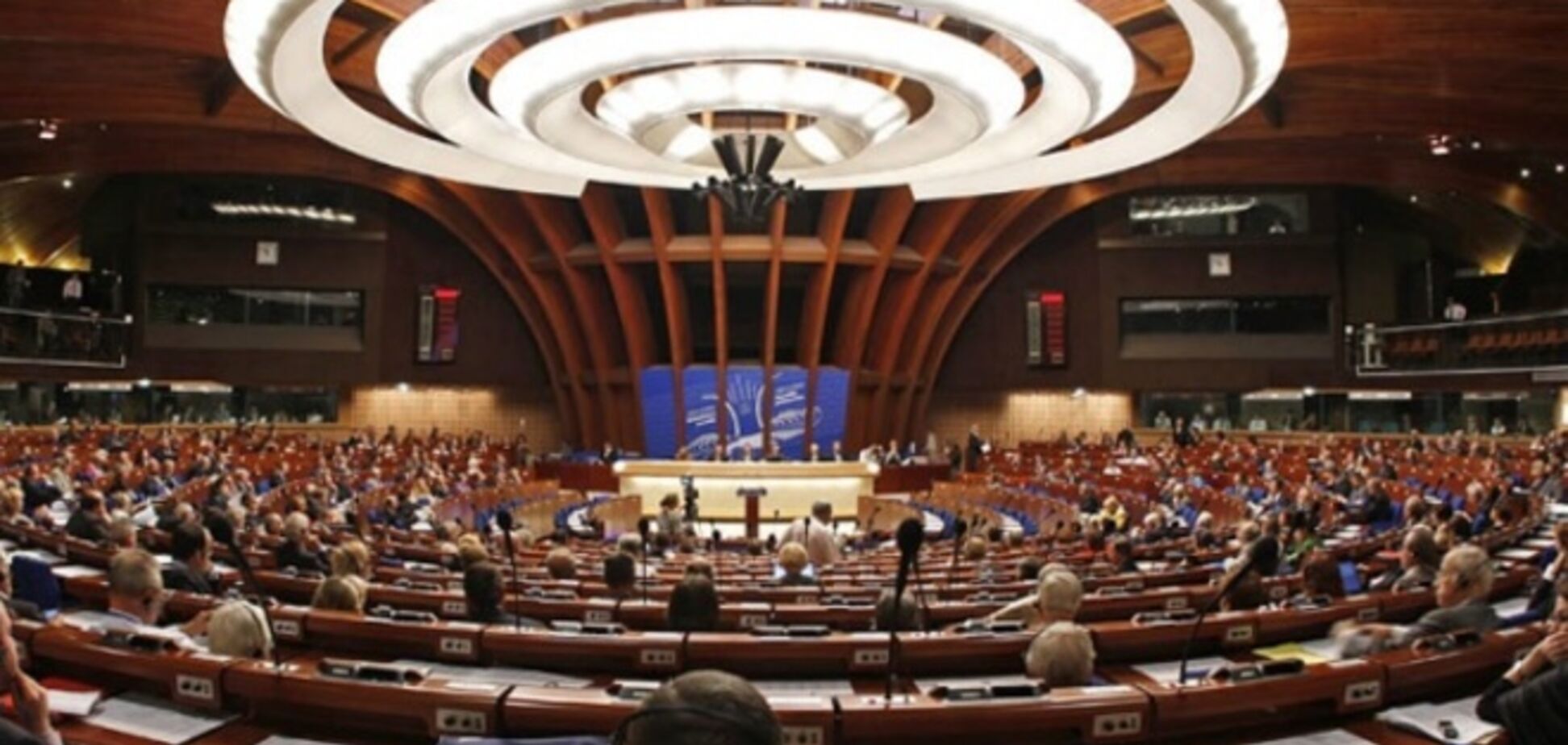 Открывшаяся сессия ПАСЕ в Страсбурге пройдет без делегации РФ, но с Порошенко