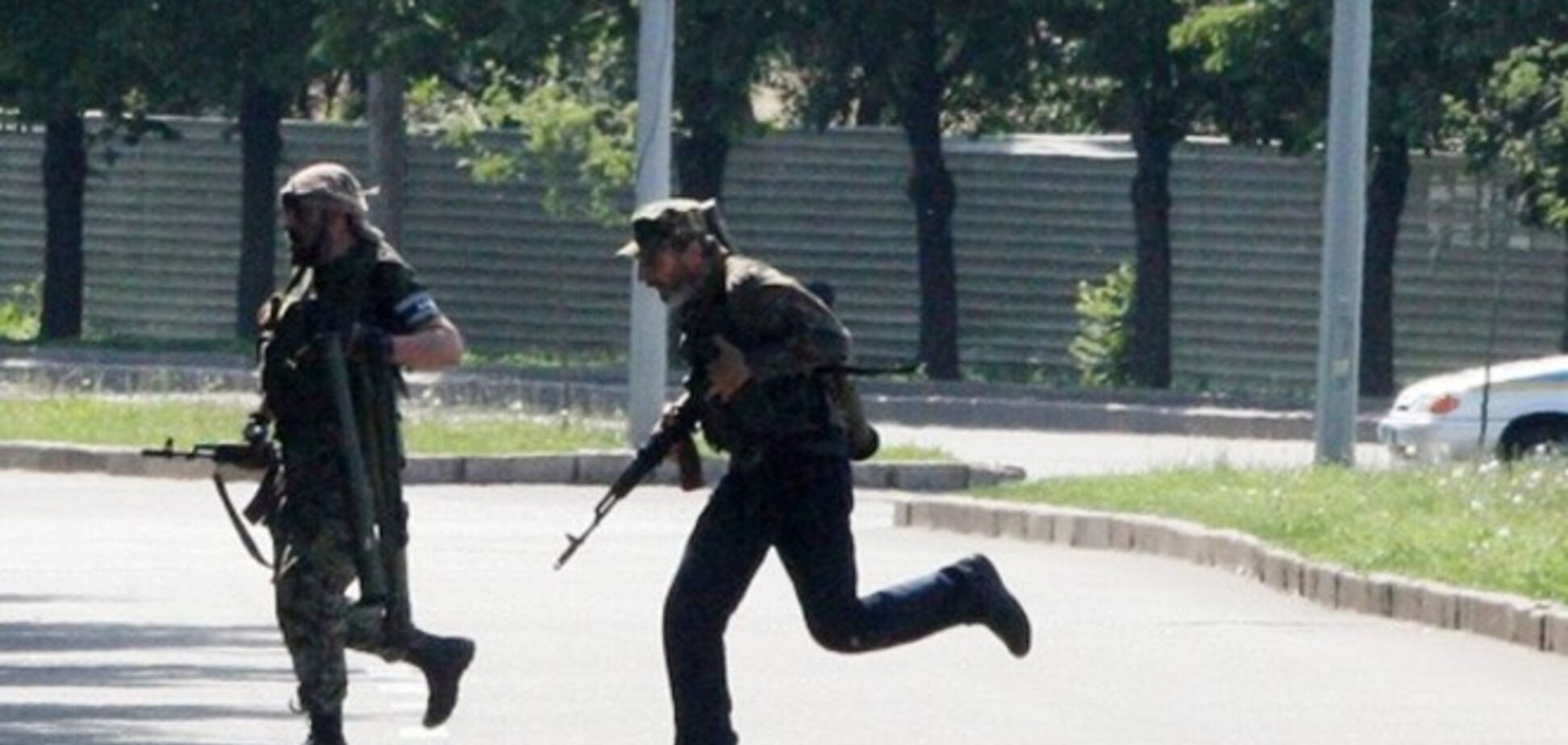Террористы массово бегут из Лисичанска в Крым и Россию - СМИ