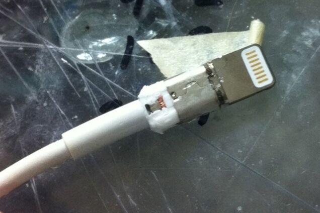 Поддельные зарядные устройства могут повредить iPad и iPhone от Apple