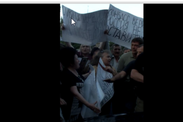 Пророссийские активисты в Донецке напали на дорогие авто Кучмы и Шуфрича