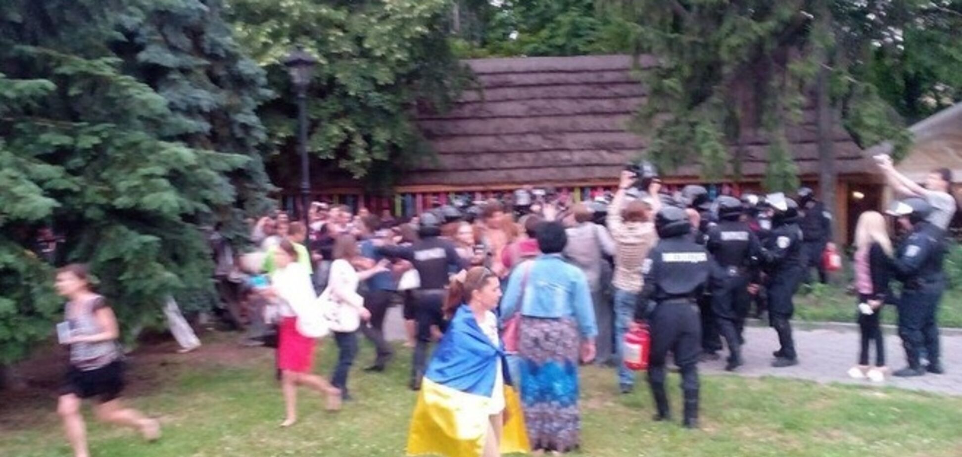 В Нацгвардии заявили, что не били митингующих в Харькове