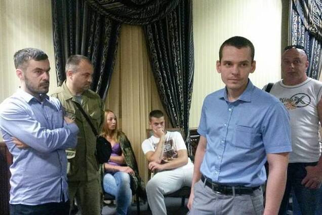 ГПУ арестовала здания в Межигорье и разыскивает документы Януковича – журналист