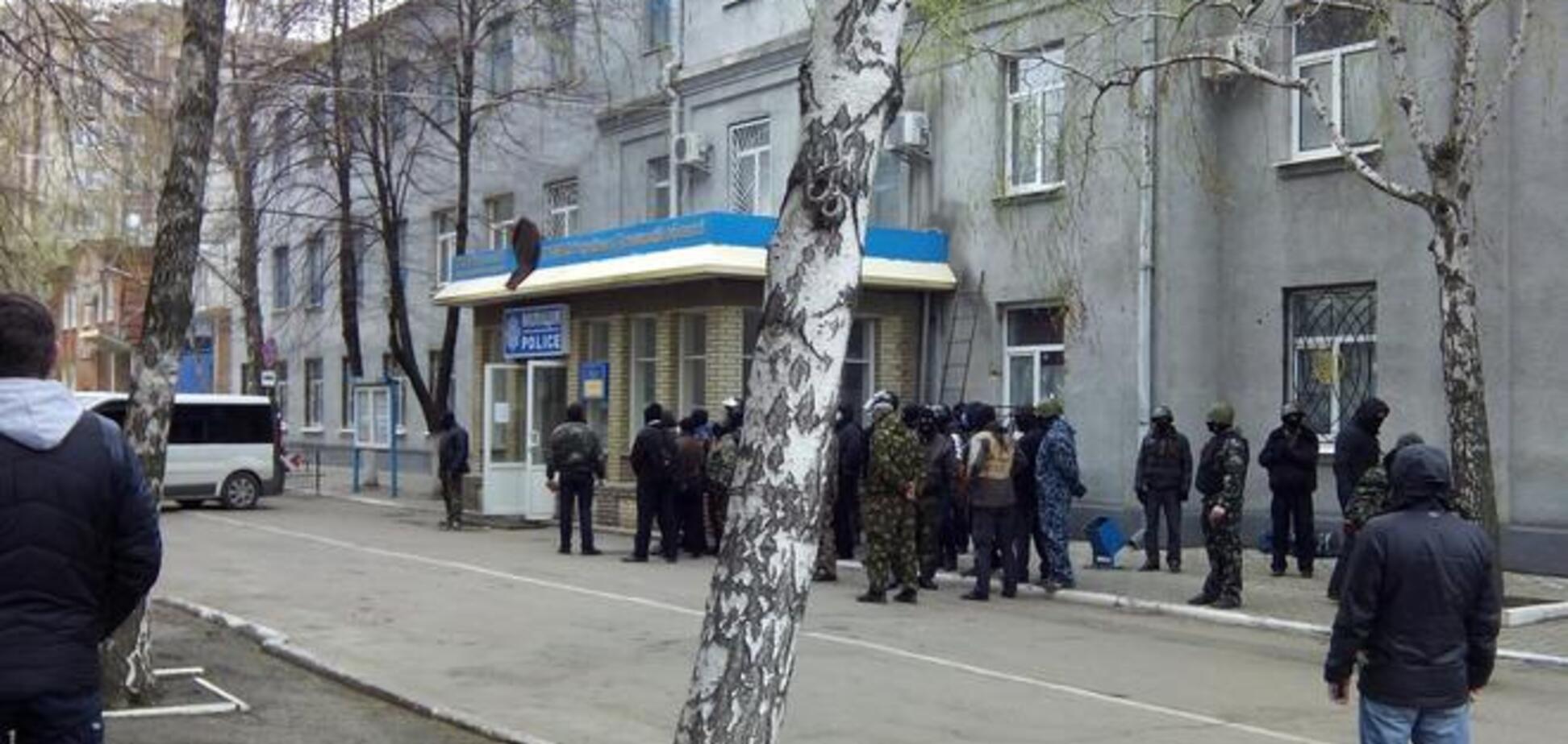 СБУ задержала зама главы Славянского РОВД за пособничество террористам - СМИ