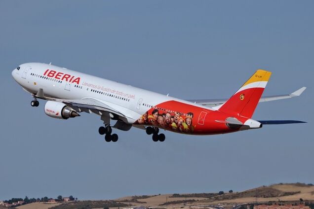 ЧМ-2014. В самолет сборной Испании попала молния