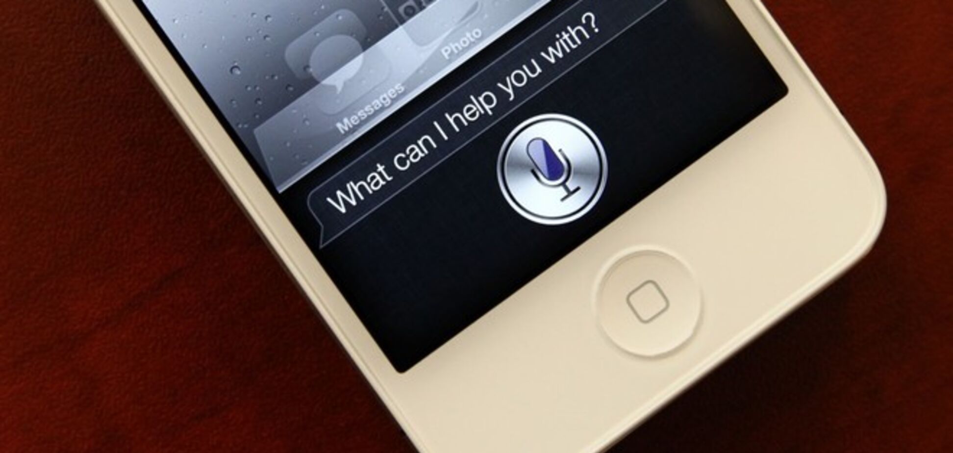 Apple научит говорить Siri по-русски