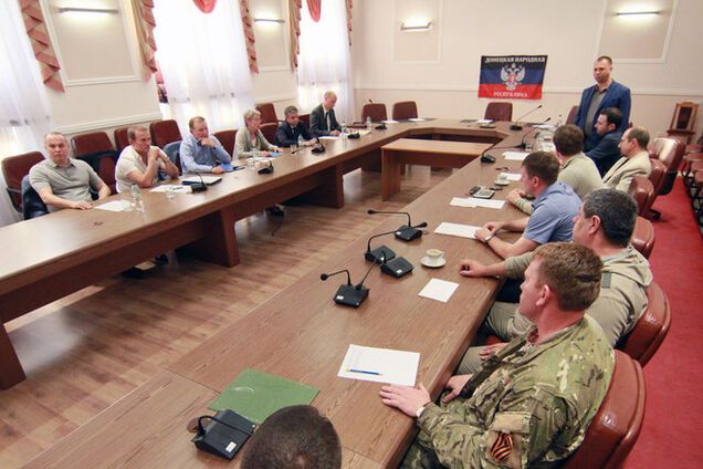 Переговоры по перемирию: Зурабов отрицает, что это переговоры, Царев отшил журналистов