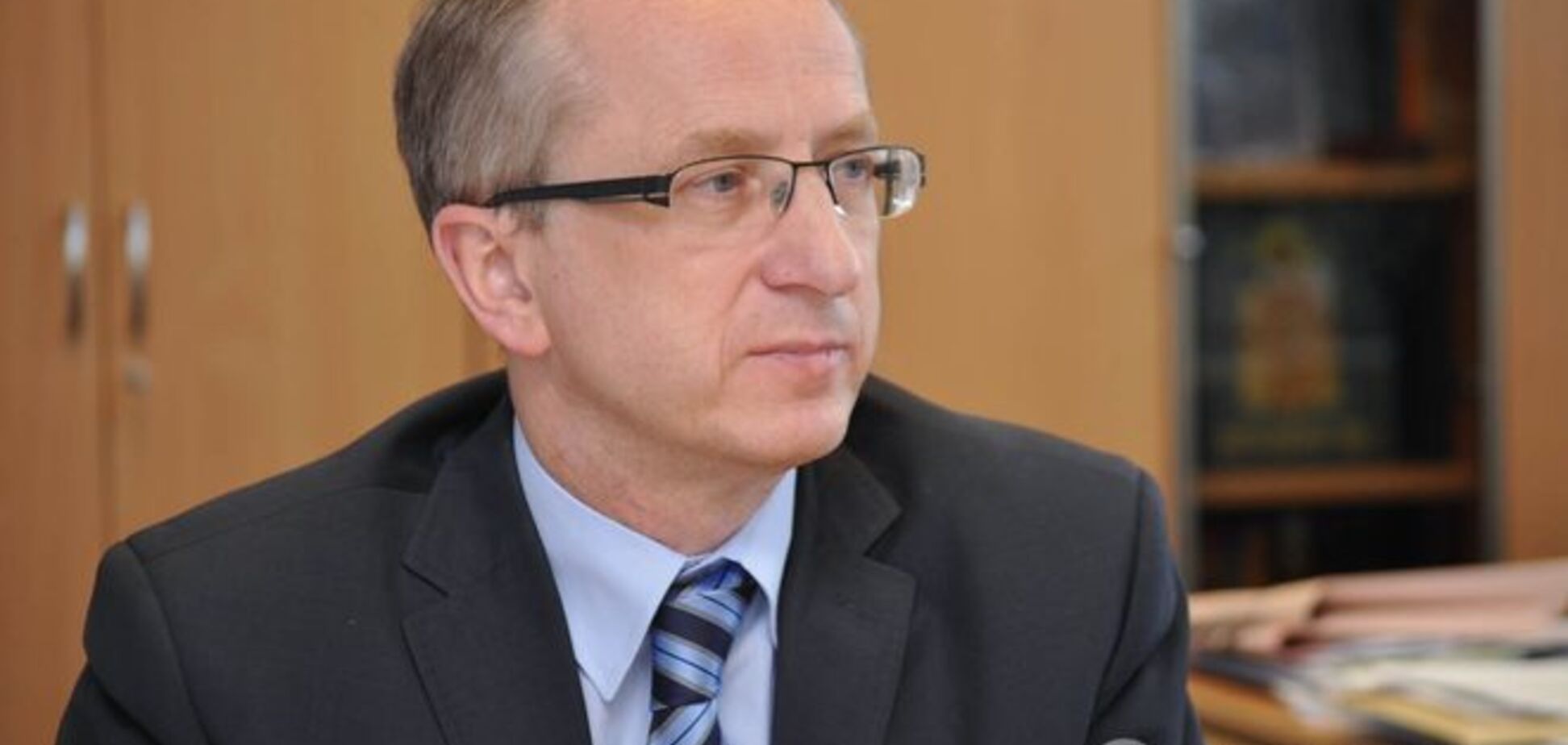 Посол ЕС пообещал украинцам безвизовый режим к 2015 году