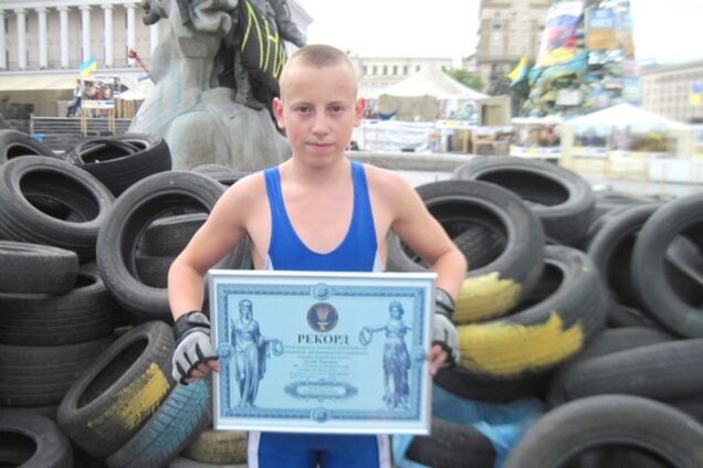 На Майдане 13-летний школьник установил рекорд Украины 