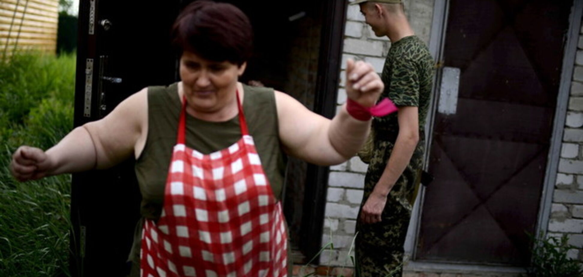 Террористы хотят ввести в Славянске продуктовые карточки