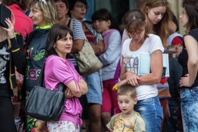 ГосЧС переселила 21,5 тыс. человек из зоны АТО