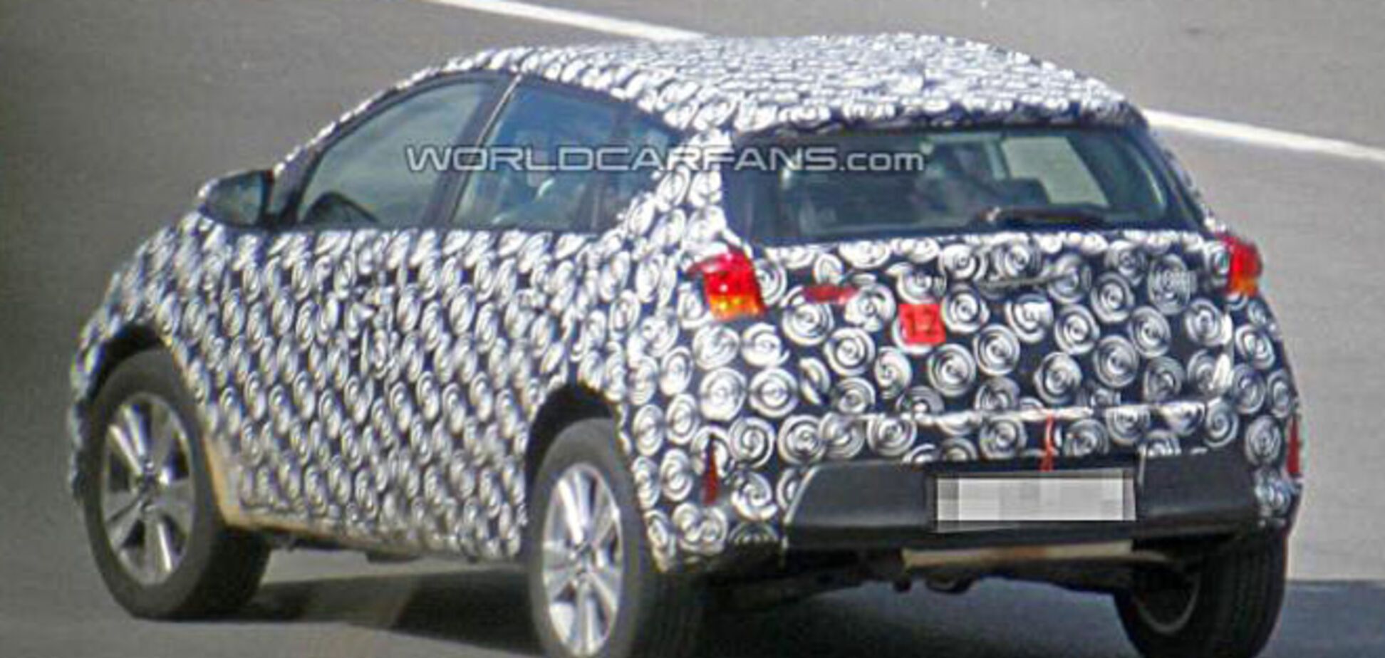 Тойота сдедает хетчбэк Auris более проходимым