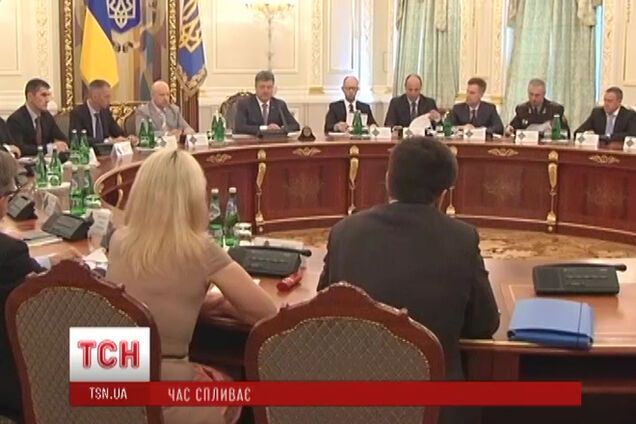 Порошенко пошел совещаться с силовиками касательно перемирия