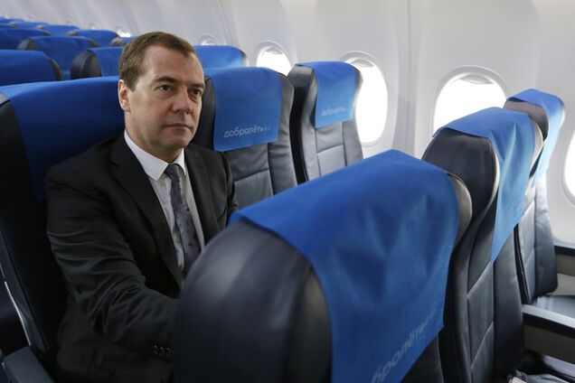 Медведев устроит 'большую чистку' чиновников в Крыму