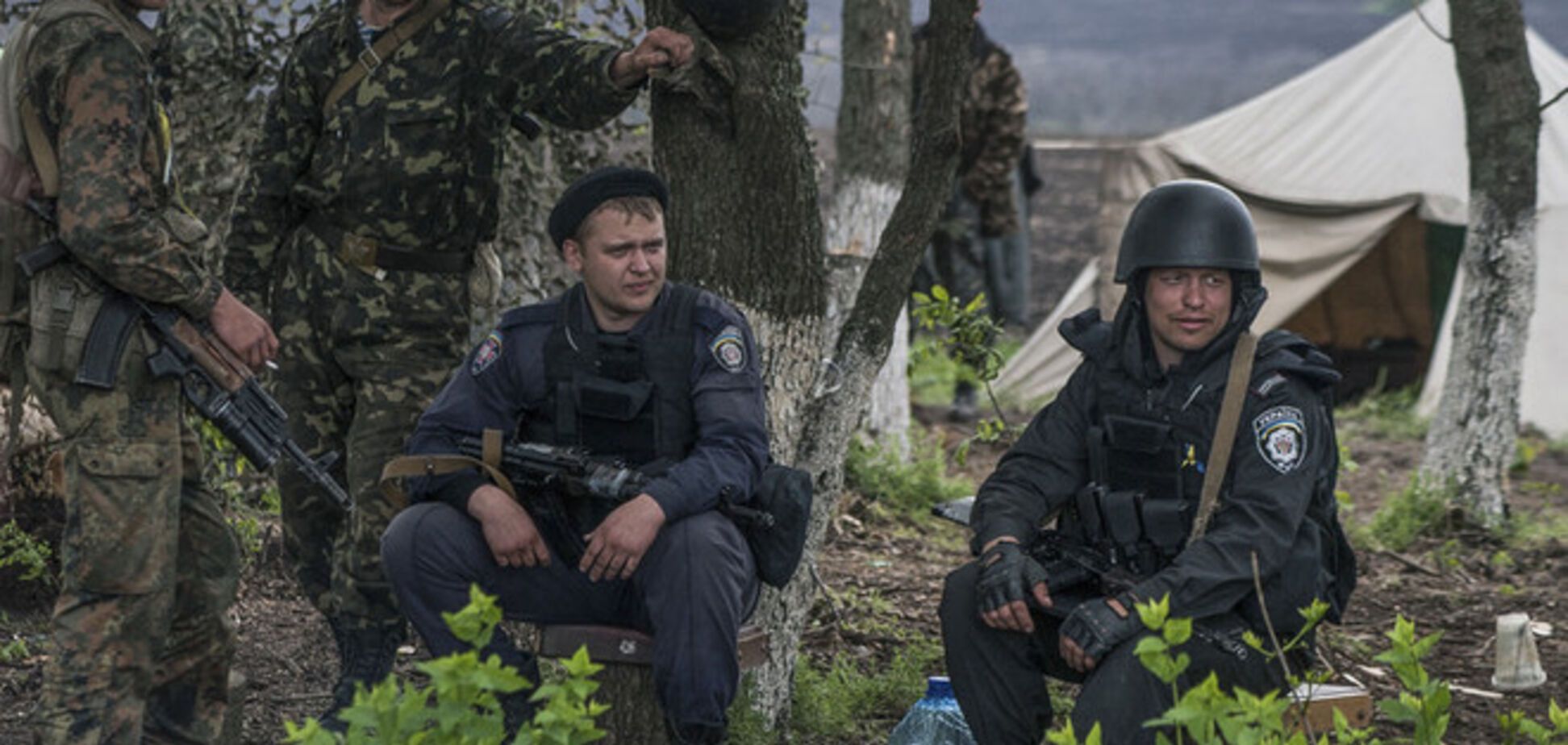 Террористы ночью трижды атаковали позиции сил АТО