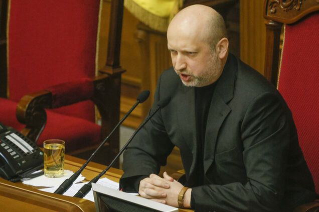 В нынешнее сложное время Конституция становится ценнее - Турчинов