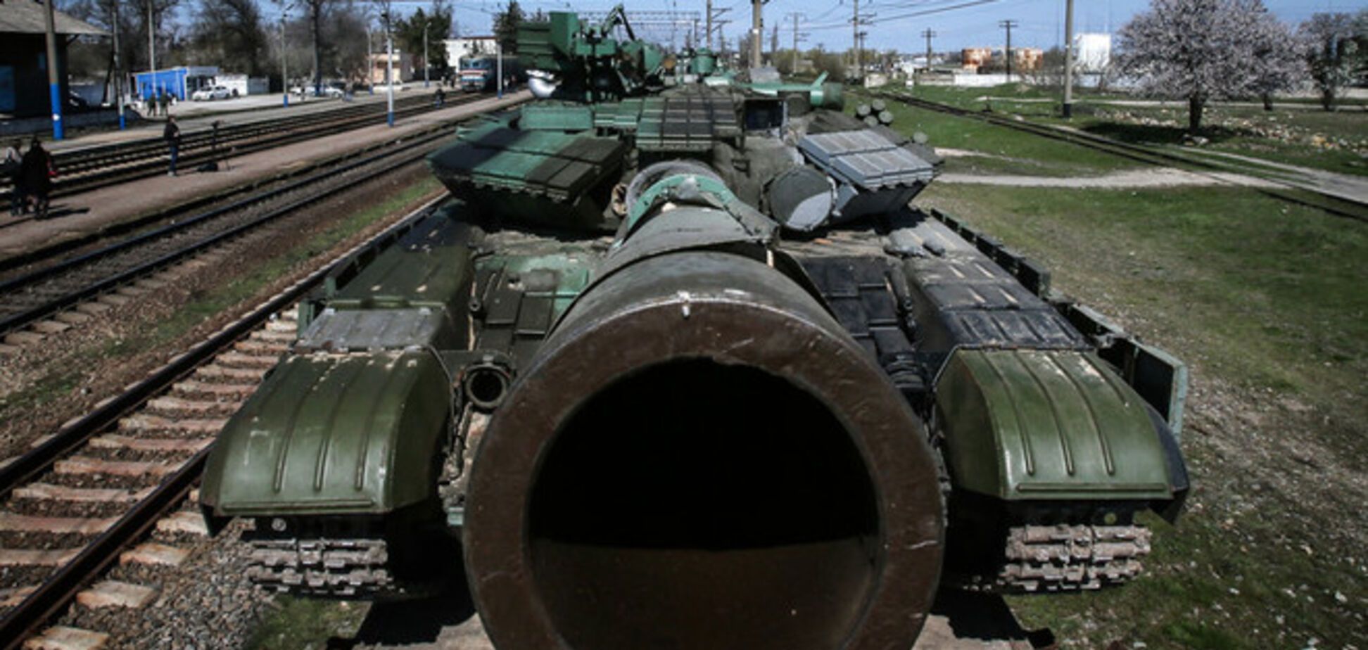 К границе с Украиной Россия подогнала тяжелую военную технику
