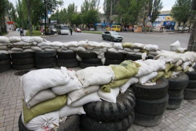 В Донецке представители 'ДНР' бросают блокпосты. Фотофакт