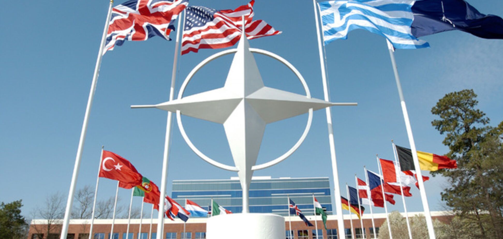 НАТО пересмотрит соглашения с Россией