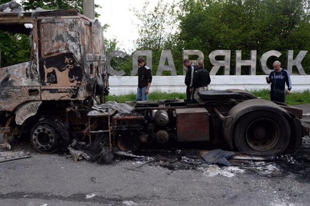 Террористы в Славянске устроили базы в больнице и детсадах - Селезнев