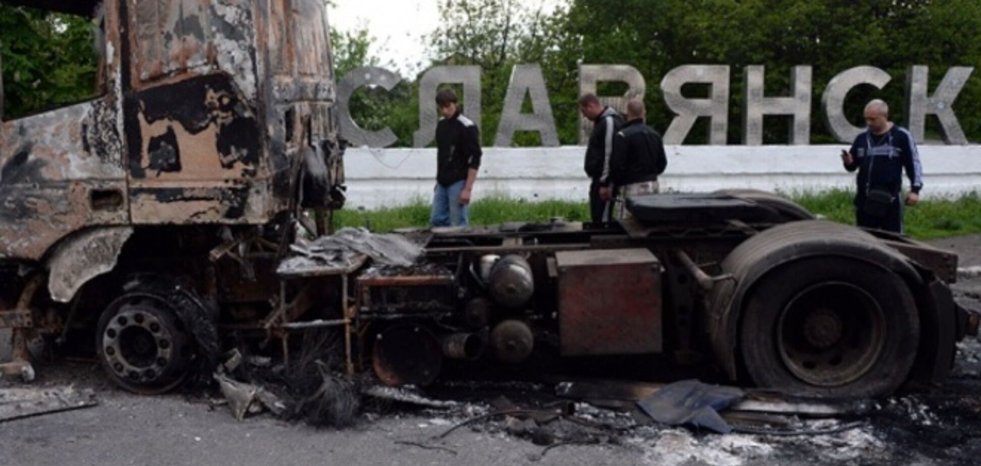 Террористы в Славянске устроили базы в больнице и детсадах - Селезнев