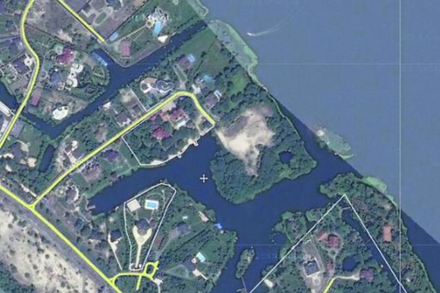 Сбежавший из Донбасса Ахметов устроился в своем дворце в Конча-Заспе - СМИ