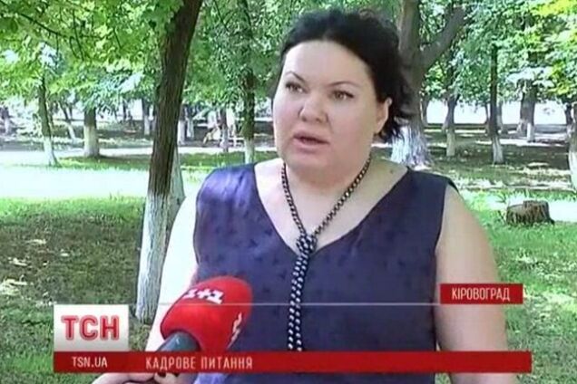 Головлікар лікарні на Кіровоградщині стверджує, що її звільнили за прапор України