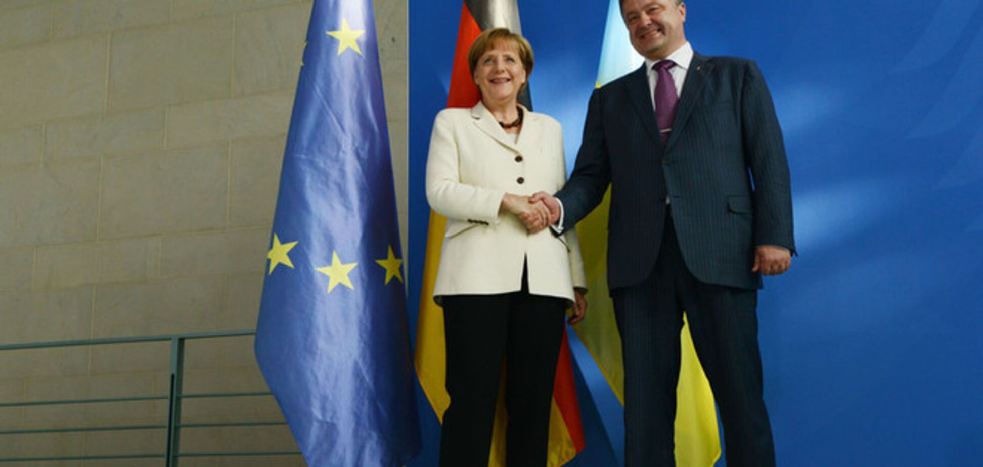 Меркель пообещала Порошенко полную поддержку