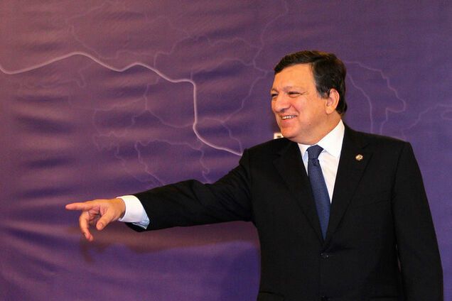 Баррозу призвал ЕС продолжить давление на Россию для защиты Украины