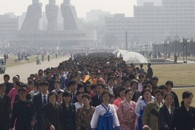 КНДР облегчит визовый режим для россиян и разрешит им пользоваться телефонами