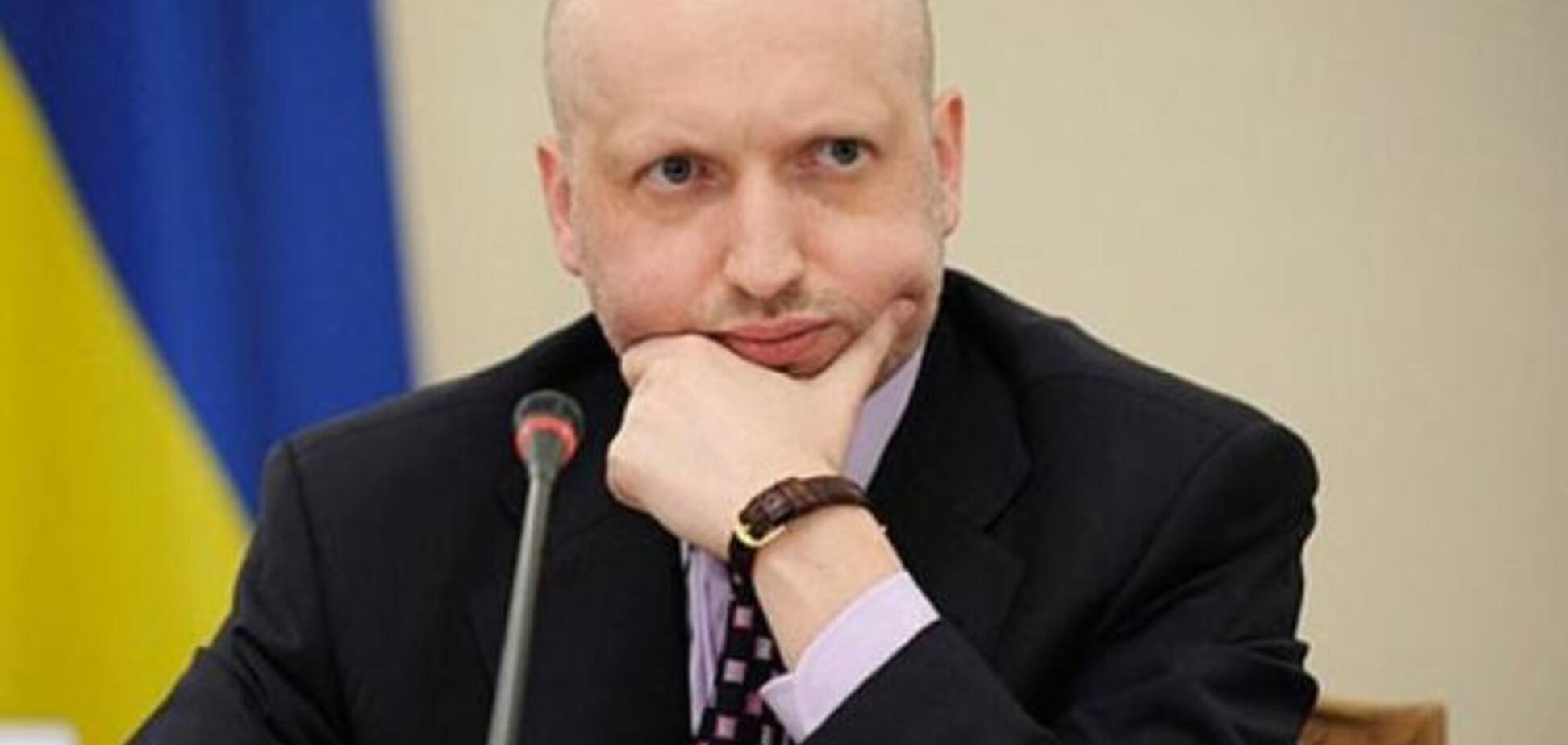 Турчинов поручил проверить, действительно ли Ефремов запрещал посадку самолета Нацгвардии в аэропорту Луганска