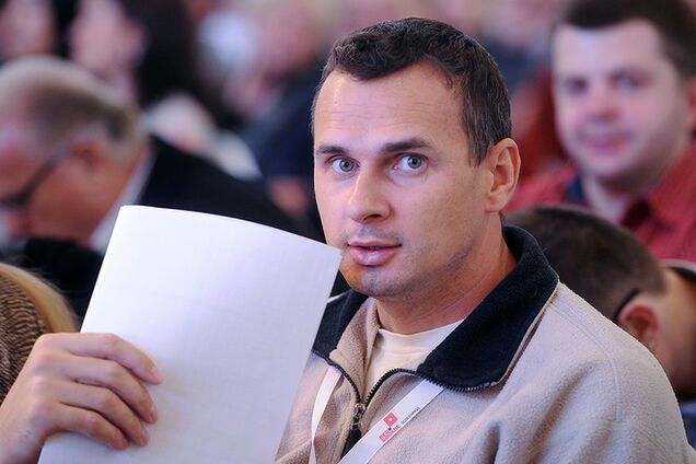 Украина требует от России немедленно освободить режиссера Сенцова