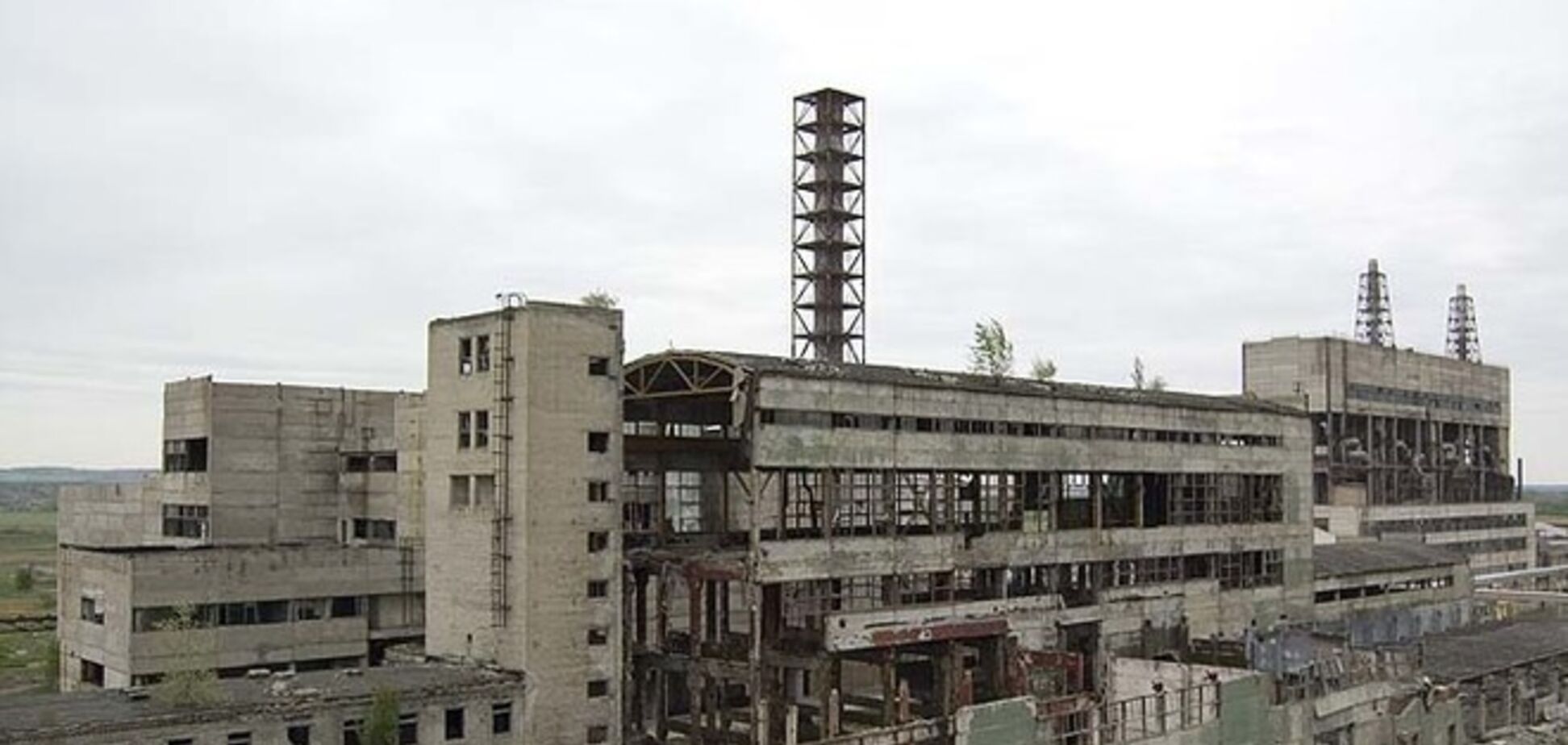 В Славянске террористы взорвали емкость с серной кислотой - источник