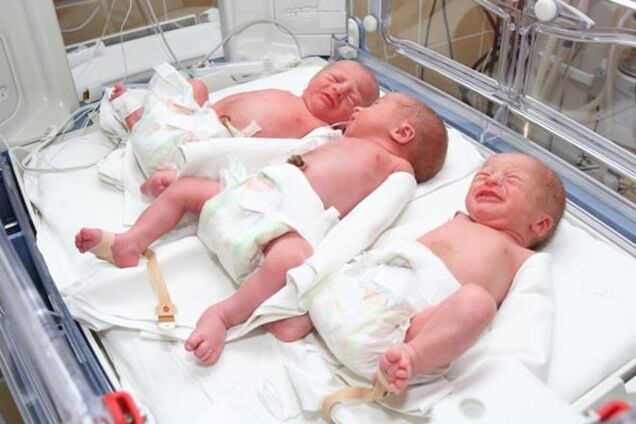 Помощь при рождении первого ребенка увеличили на 10 тысяч гривен