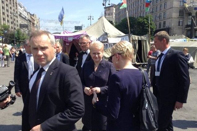 Глава Литвы пожелала Порошенко удачи и призвала бороться с коррупцией