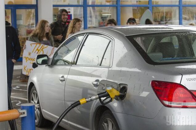 В Керчи возник 'бензиновый коллапс': топлива не хватает, АЗС закрываются