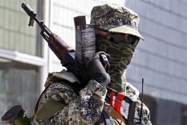 Террористы готовят Снежное под опорный пункт, на крыше ПЗРК и снайперы – командир 'Азова'