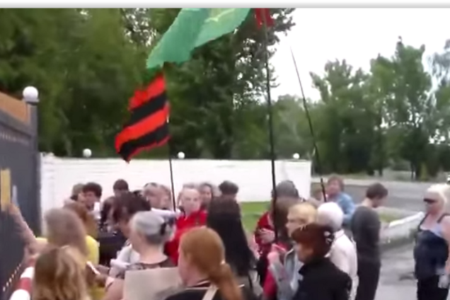 Российские СМИ попались на очередном фейке: соврали о черниговском протесте против АТО