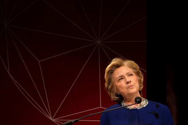 Клинтон: США должны 'нажать на кнопку 'пауза' в новом сотрудничестве с РФ