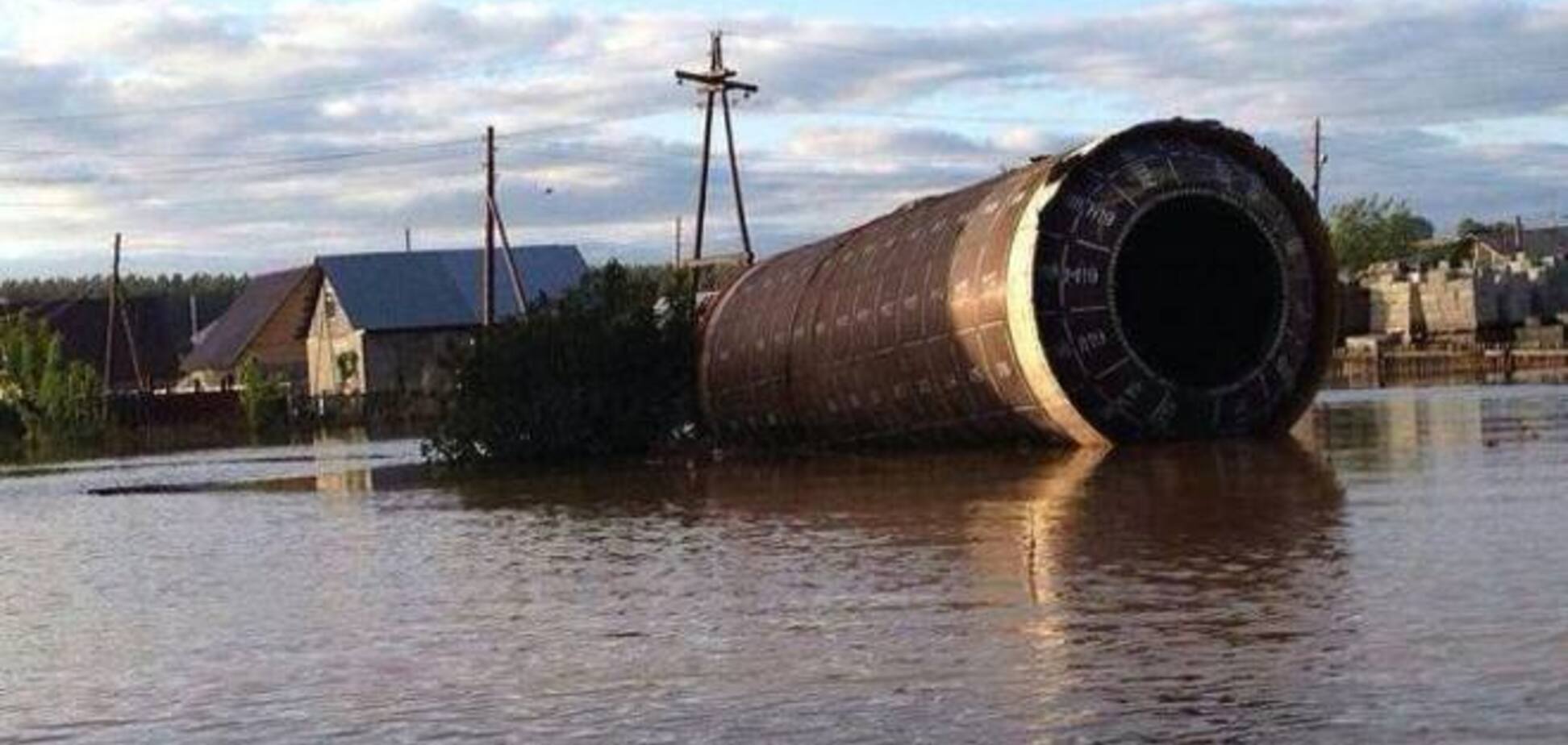 У Алтайському селі ракета з собаками зупинилася прямо перед будинком