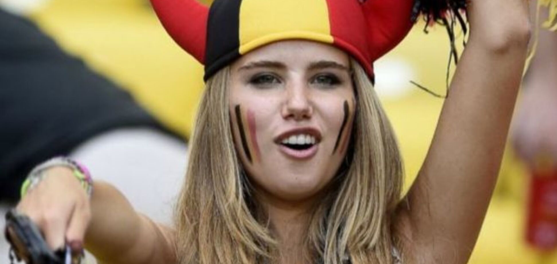 17-летняя бельгийская фанатка стала всемирно известной и получила модельный контракт