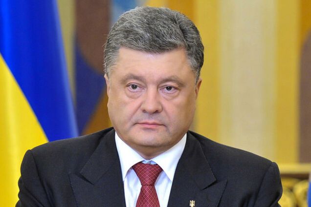 Порошенко напомнил Меркель о нарушениях международного права со стороны России