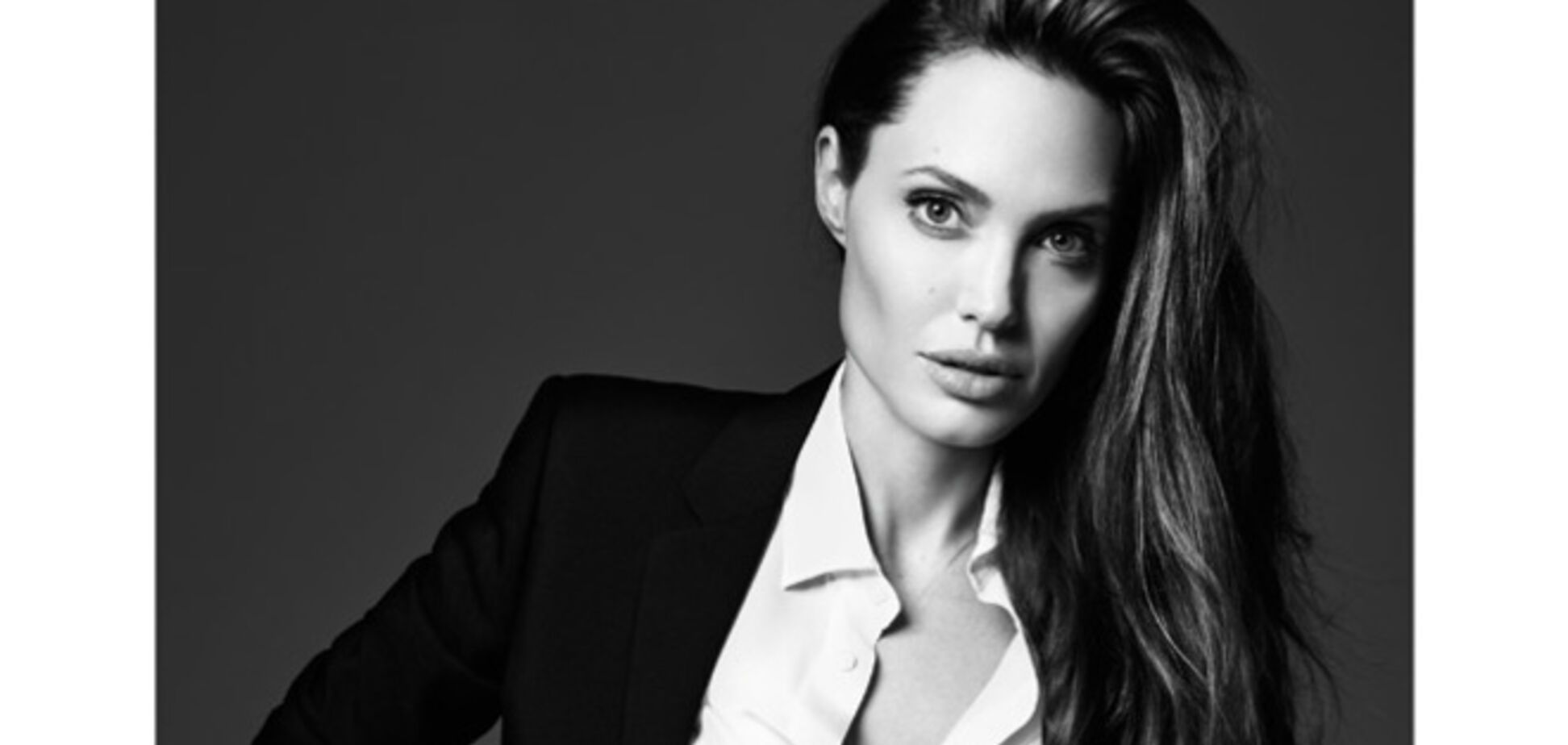 Анджелина Джоли подала в суд на британскую газету из-за скандального видео