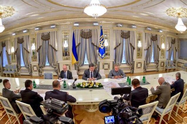 Порошенко пообещал уничтожить всех причастных к использованию 'Градов' боевиков