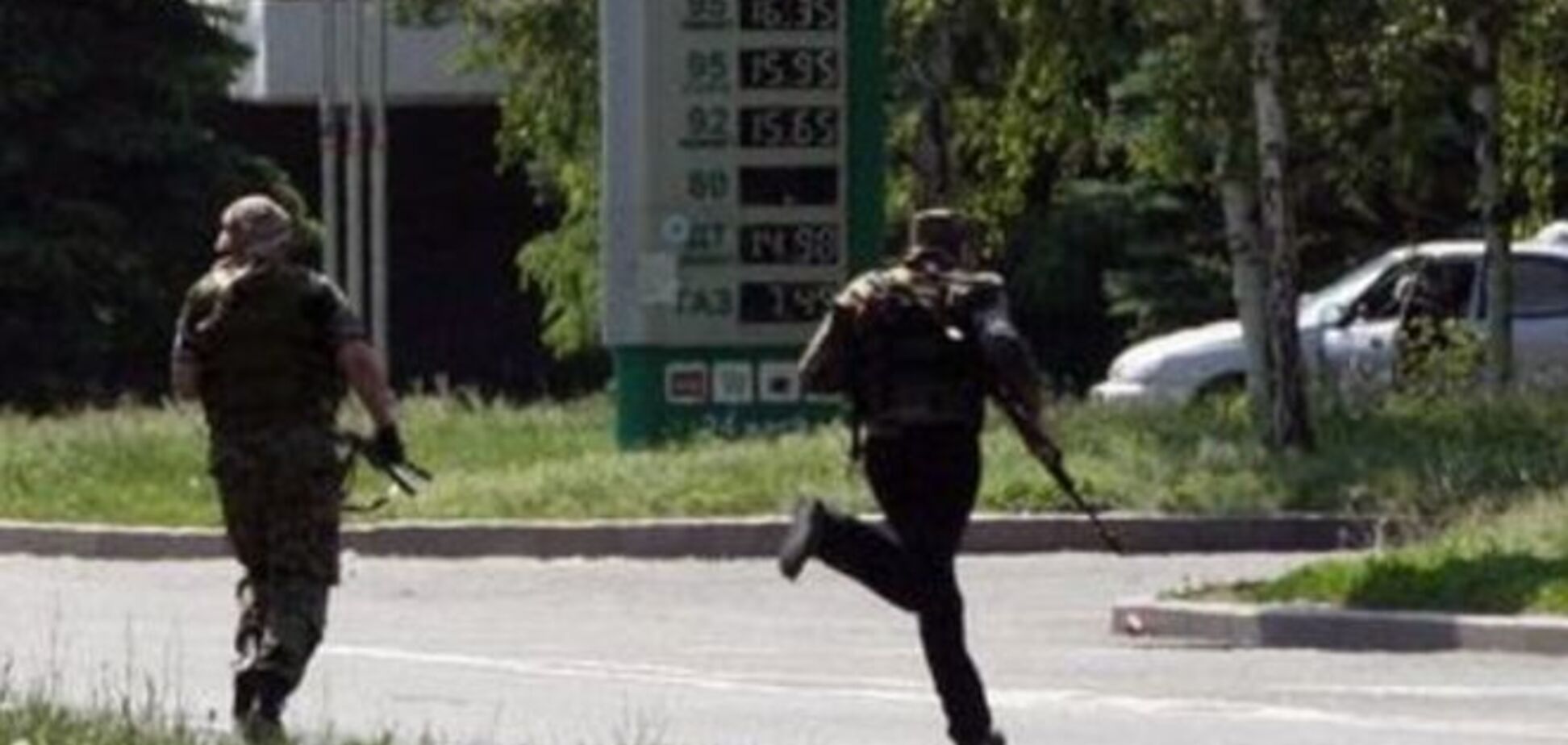 Террористы пытаются бежать из Донецка в Крым и Россию
