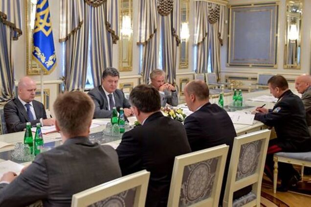 Порошенко собрал на заседание глав силовых ведомств