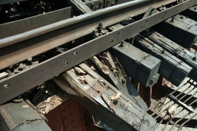 На Донетчине террористы за час взорвали два моста